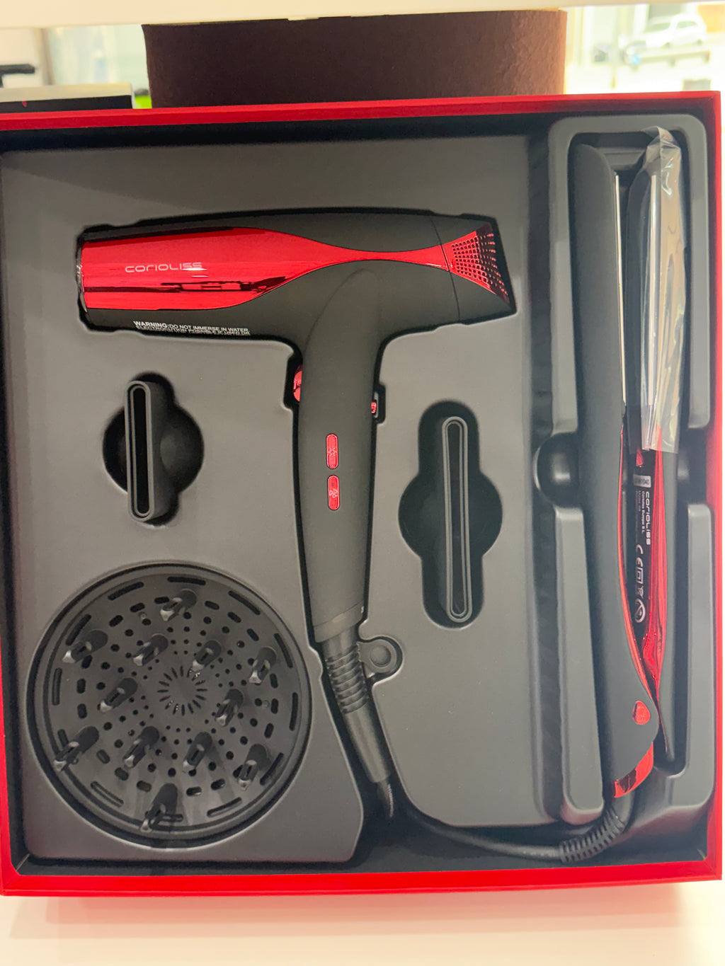KIT PLANCHA C5 + SECADOR WIND BLACK RED