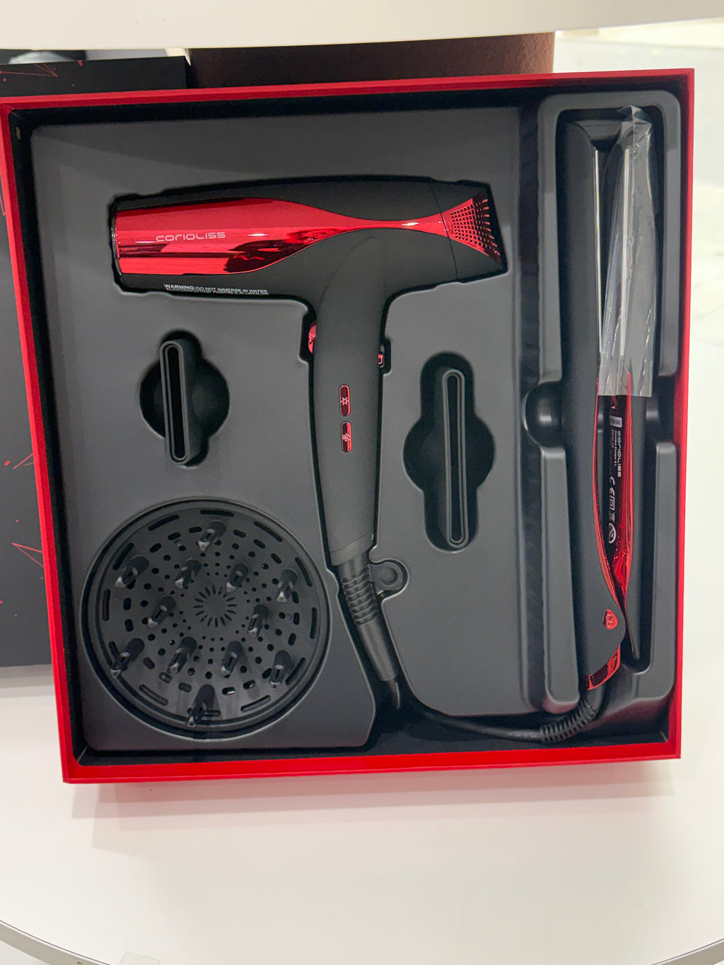 KIT PLANCHA C5 + SECADOR WIND BLACK RED