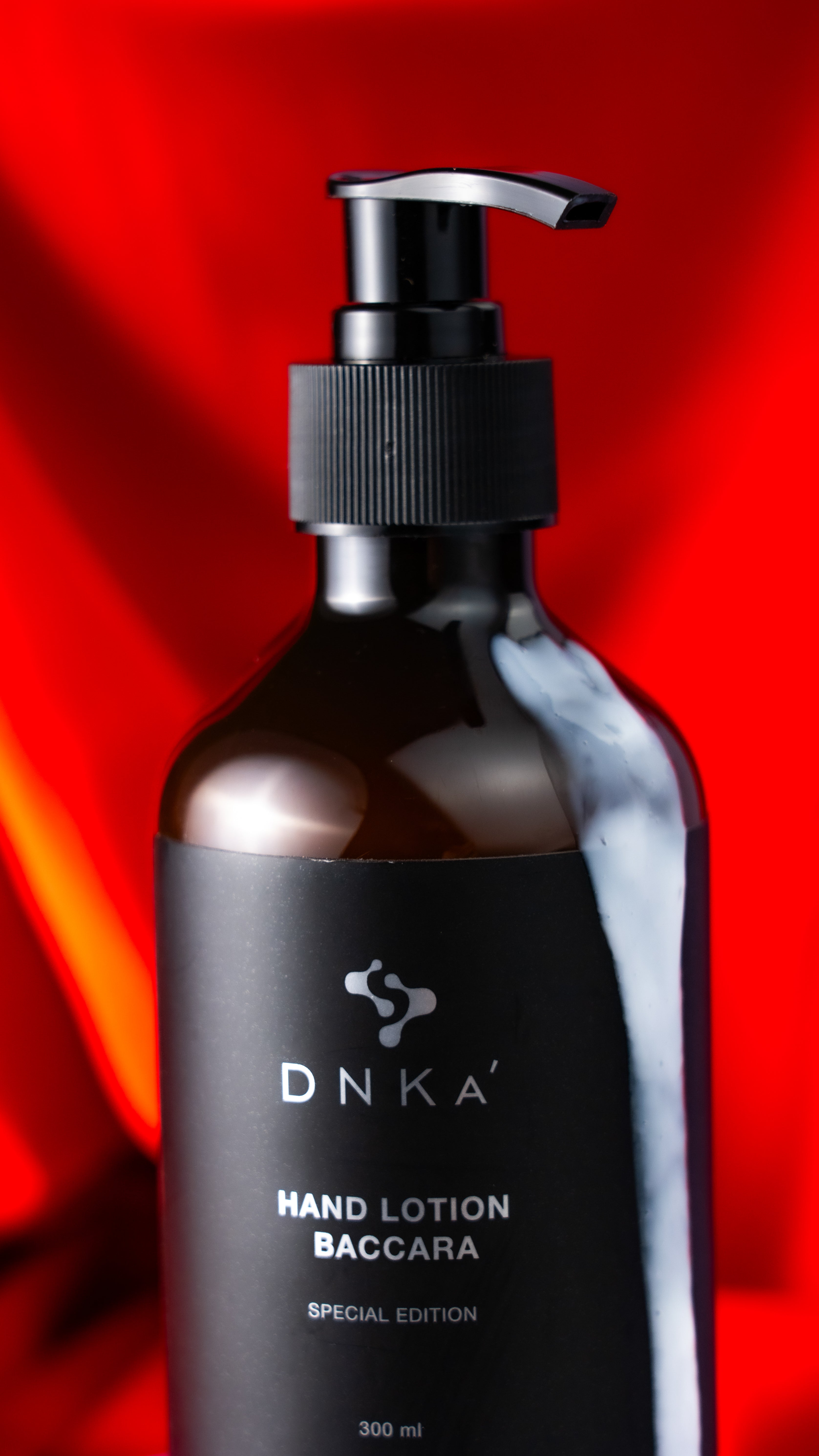 DNKa' HAND LOTION 300ML BACCARA