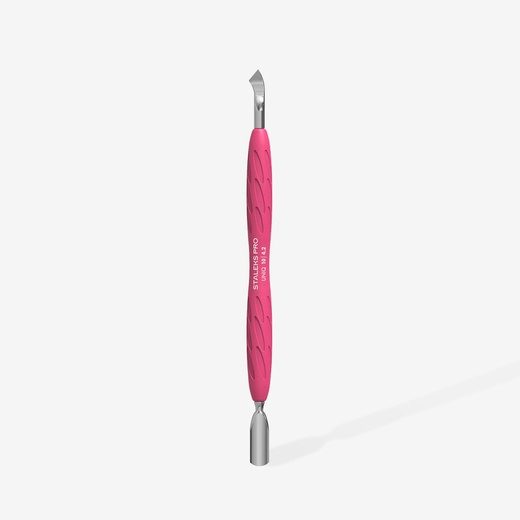 STALEKS PRO EMPUJADOR DE MANICURA UNIQ 10 "GUMMY" MANGO DE SILICONA 10/4,2