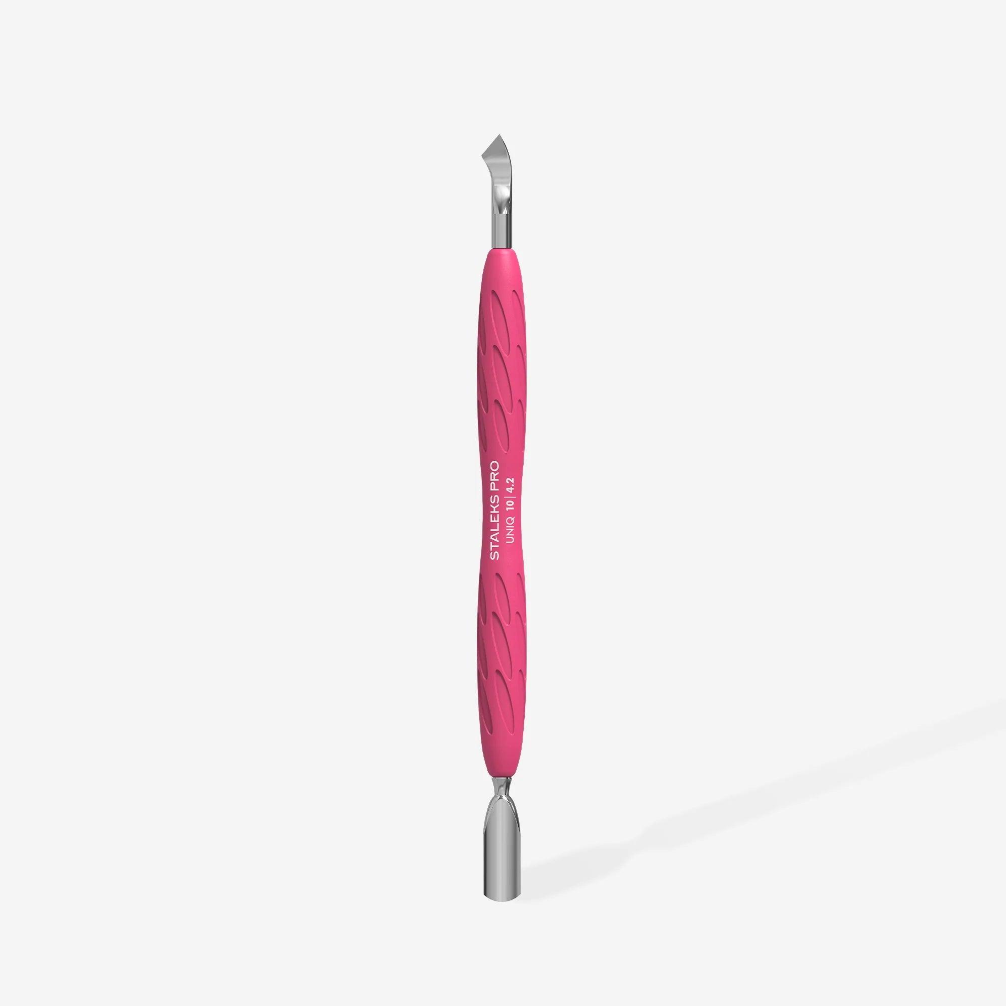 STALEKS PRO EMPUJADOR DE MANICURA UNIQ 10 "GUMMY" MANGO DE SILICONA 10/4,2